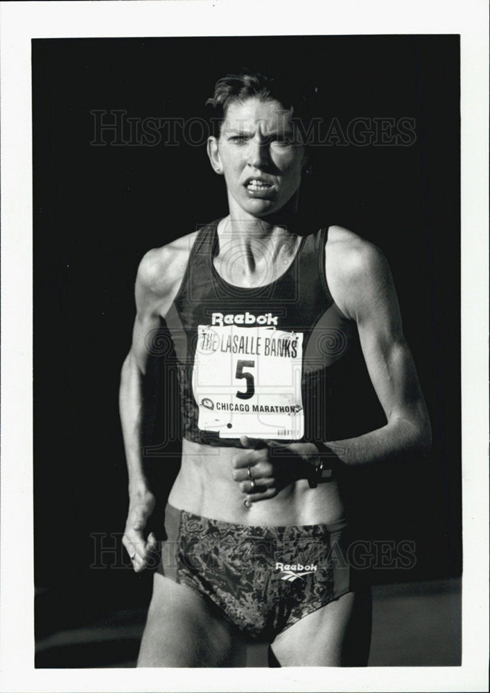 Press Photo Marian Sutton/Track/Chicago Marathon - Historic Images