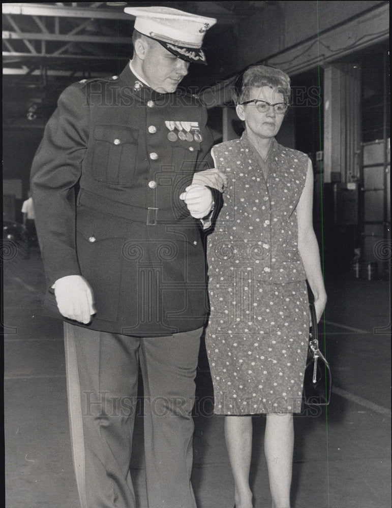 1966 Press Photo Mrs Margaret McGuire Receives Purple Heart for Son Killed - Historic Images