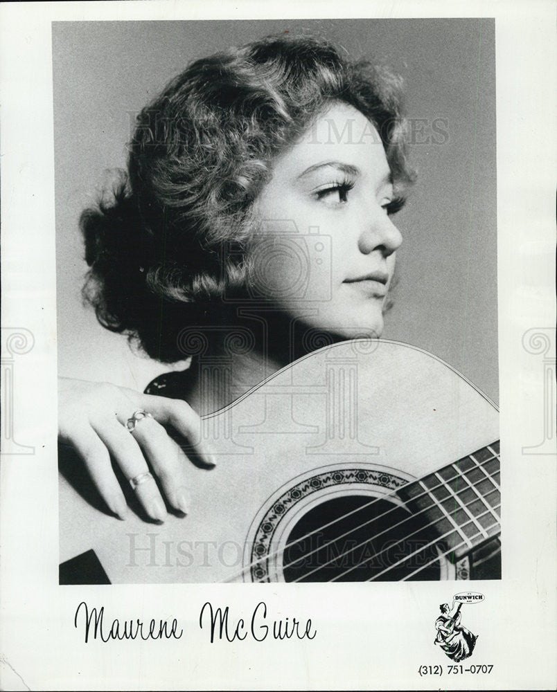 1973 Press Photo Maurene Mcguire Folksinger Composer - Historic Images