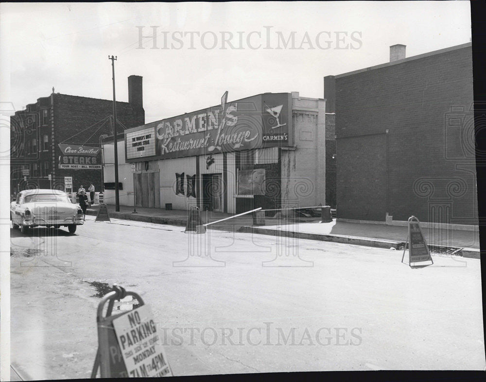 1958 Press Photo Four firemen were hurt while fighting fire - Historic Images