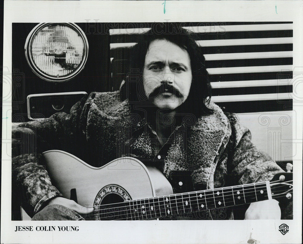 1976 Press Photo Jesse Colin Young Guitarist And Singer For Warner Bros. Records - Historic Images