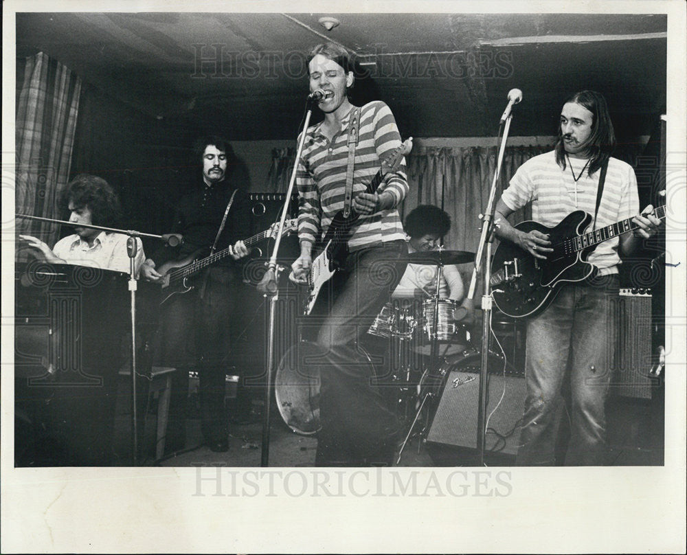 1972 Press Photo Singer Jim Young Of Band Styz For Wooden Nickel Records - Historic Images