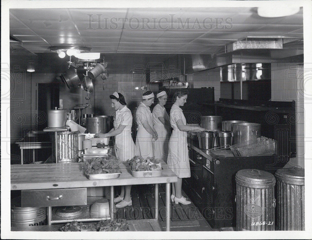 1942 Press Photo Kitchen In New Illini Union Building, University Of Illinois - Historic Images