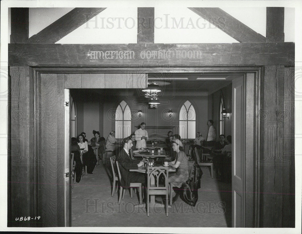 1942 Press Photo University of Illinois, American Gothic Room. - Historic Images