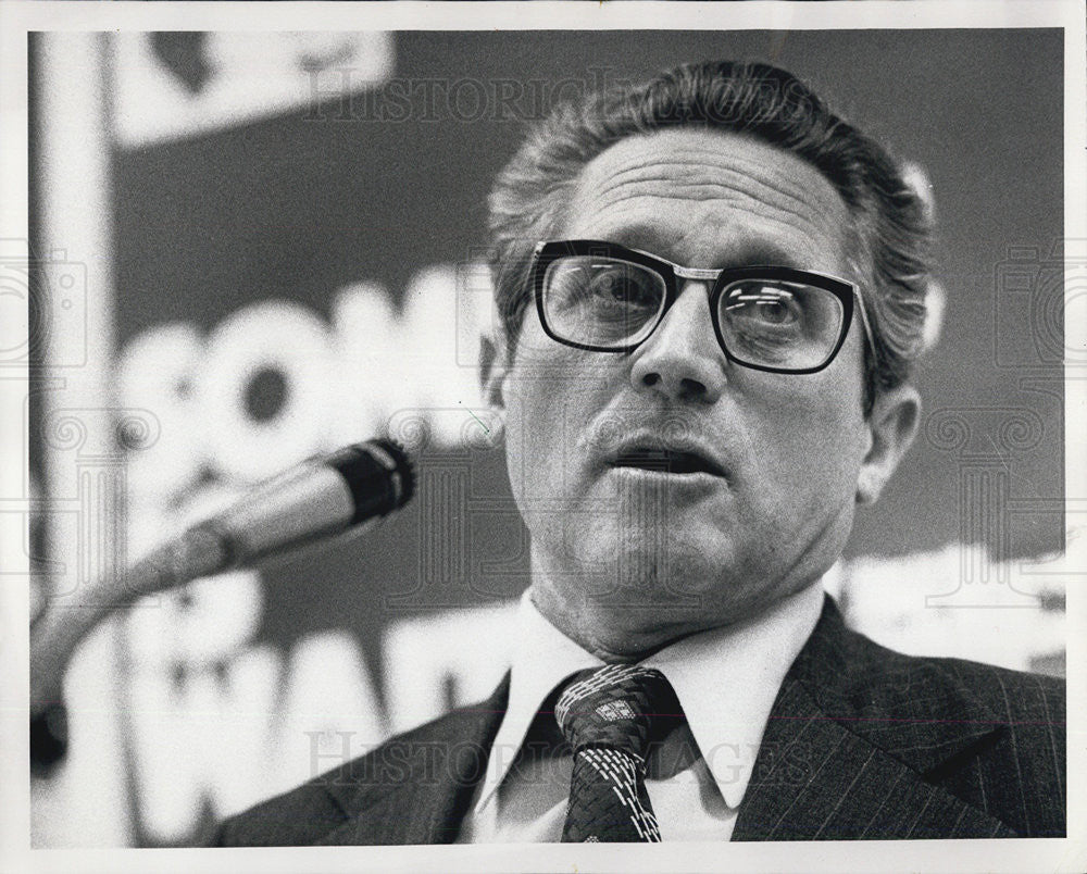 1975 Press Photo General Aharan Yariv, Israel&#39;s Former Minister Of Information - Historic Images