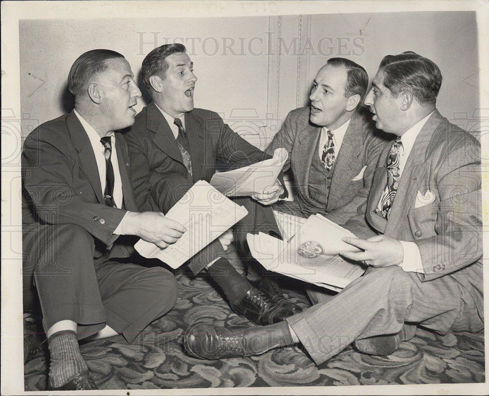 1946 Press Photo The Clover Blossom Four - Historic Images