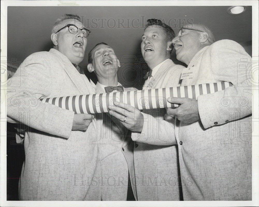 1959 Press Photo Chicago Barber Shop Singers Murph Johnson Leonard Fergon - Historic Images