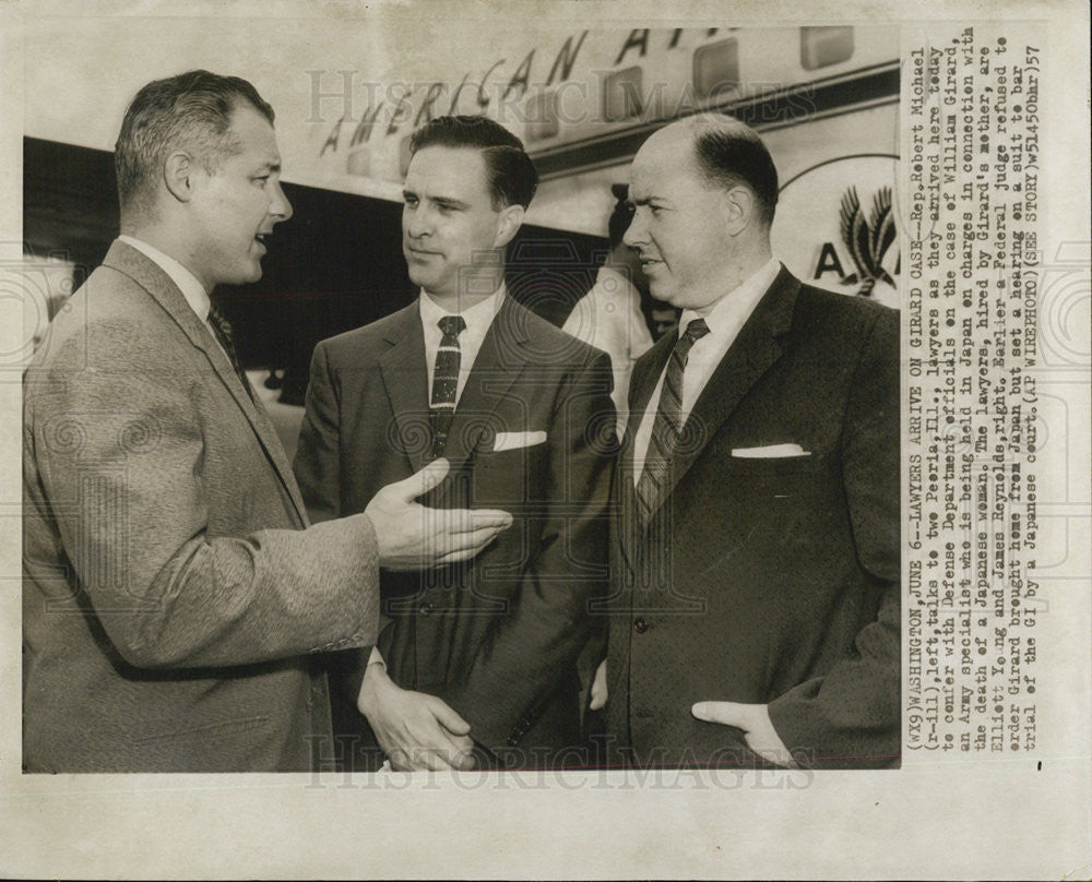 1957 Press Photo Robert Michael, Elliett Young, &amp; James Reynaldo next to a plane - Historic Images