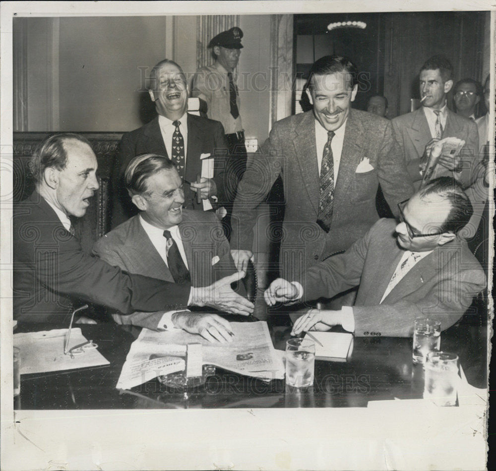 1954 Press Photo &quot;Welcome Democrat&quot; Party as Joke for Sen Charles Potter R-Mich - Historic Images