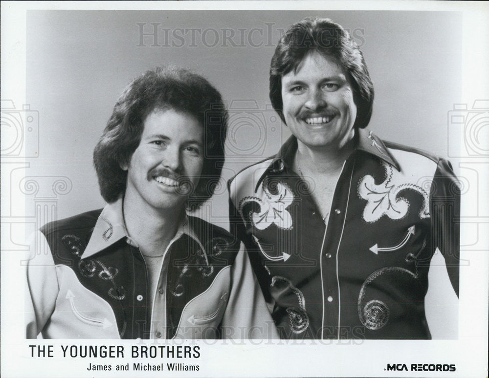 1982 Press Photo Country Music Duo &quot;The Younger Brothers&quot; MCA Records - Historic Images