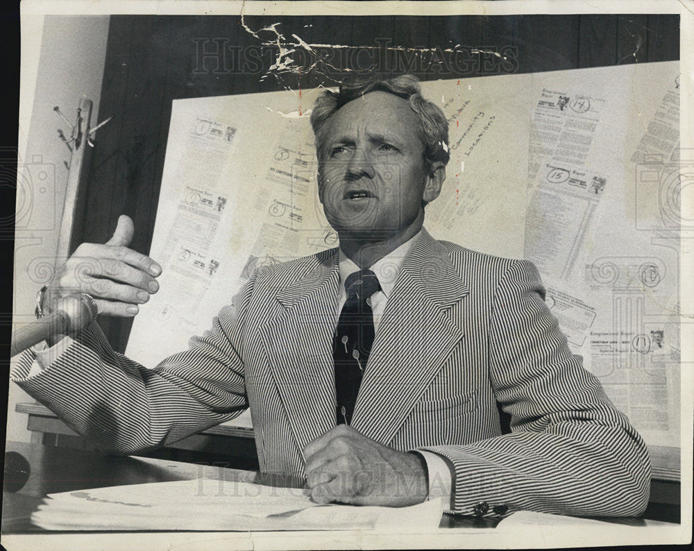 1976 Press Photo Former congressman Samuel Young candidate 10th district - Historic Images