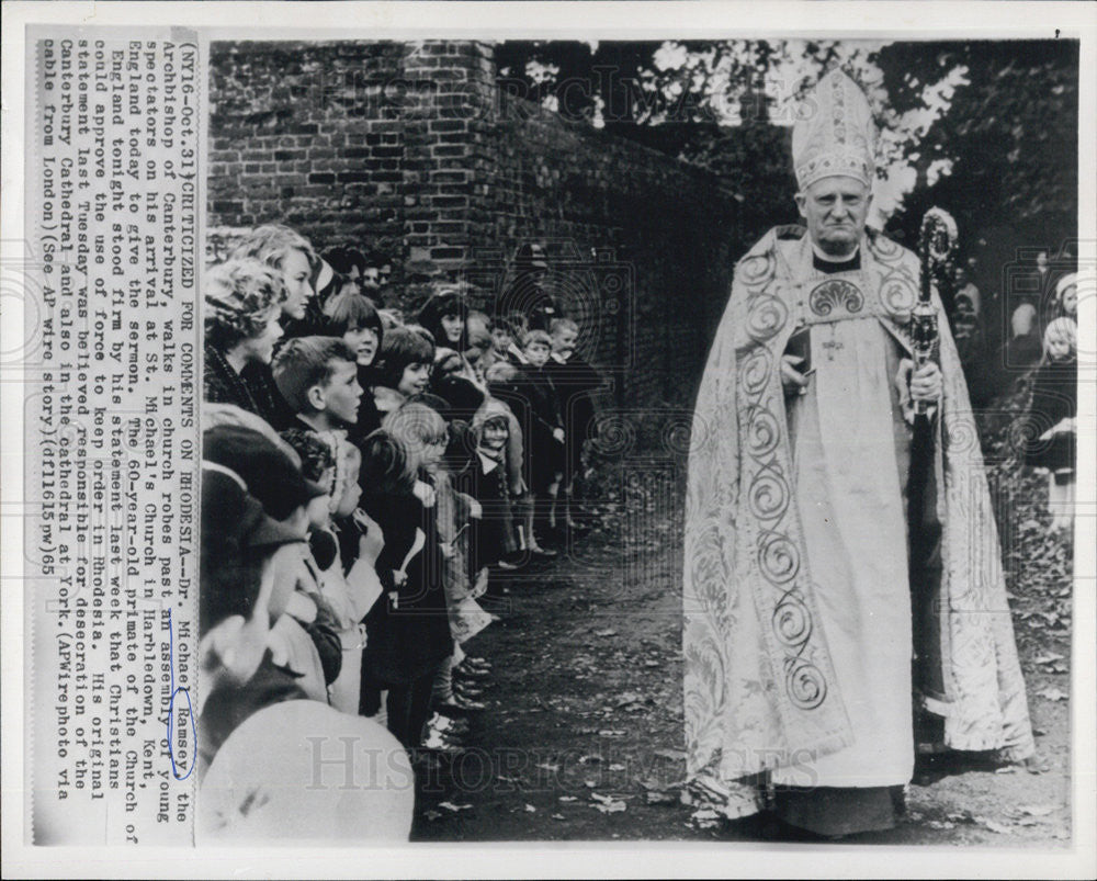 1965 Press Photo Dr. Michael Ramsey The Archbishop Of Canterbury In Harbledown - Historic Images