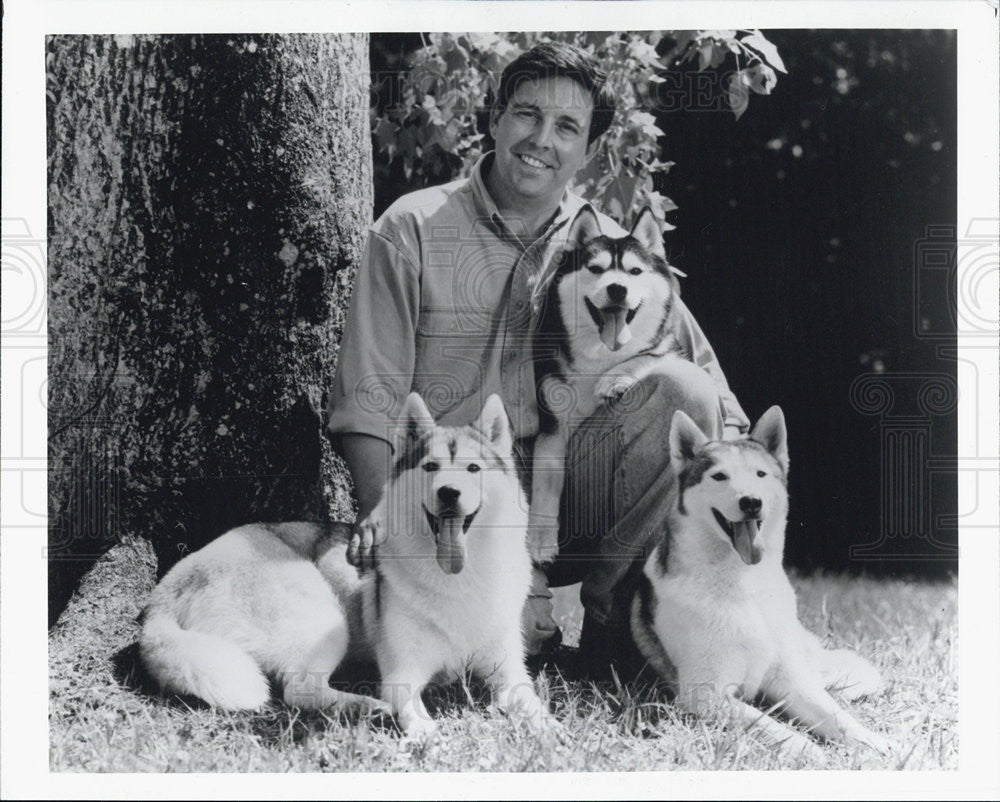 1995 Press Photo Siberian Husky Breeder David Qualls - Historic Images