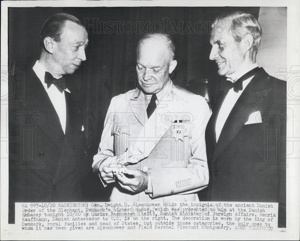 1947 Press Photo General Eisenhower with Danish Officials - Historic Images