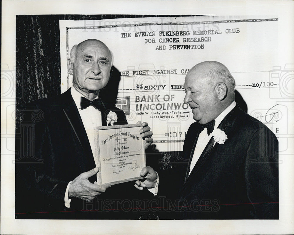 1968 Press Photo Dr. Caesar Portes, Cancer Prevention Center And Philip Golden - Historic Images