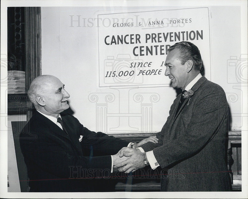 1965 Press Photo Dr. Caesar Portes, Cancer Prevention Center Welcomes Actor - Historic Images