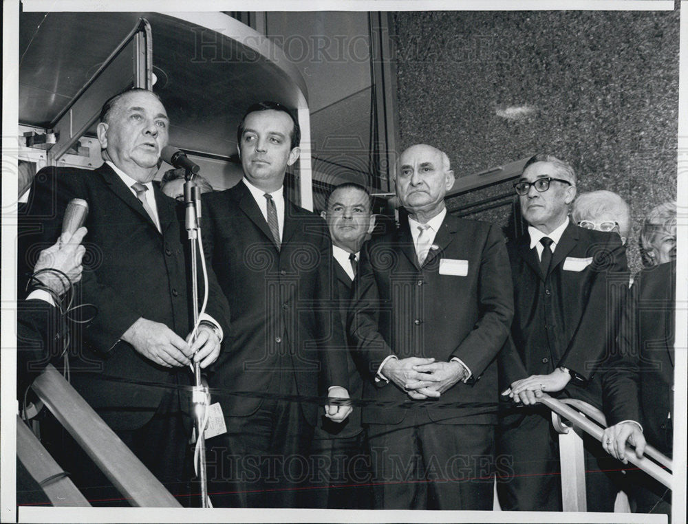 1967 Press Photo Chicago Mayor Richard Daley Dedicates New Cancer Prevention - Historic Images