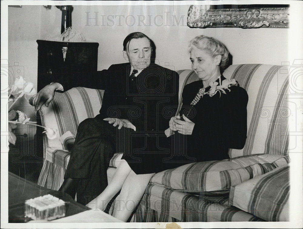 1942 Press Photo Senator -Elect Edward Moore and Mrs. Moore - Historic Images