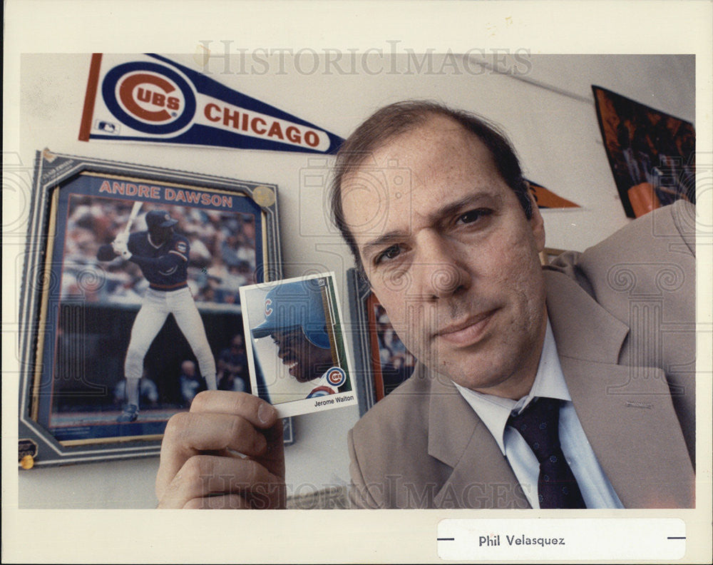 1989 Press Photo Baseball Card Dealer Bob Tarnoff - Historic Images