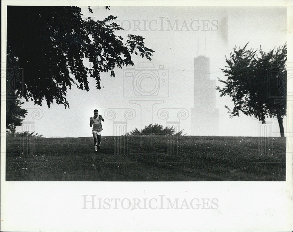 1982 Press Photo Odom Boxer Dentist - Historic Images