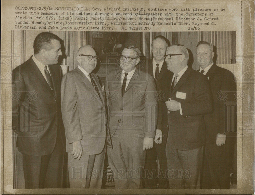 1968 Press Photo Illinois Governor Richard Ogilvie - Historic Images