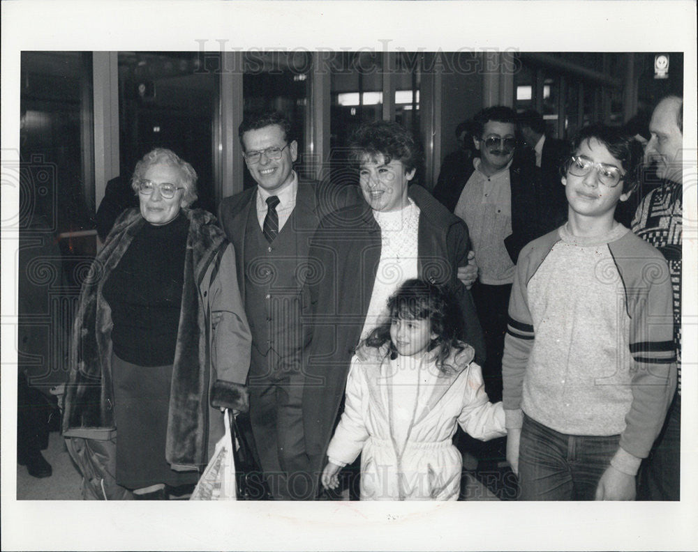 1989 Press Photo Pyatetsky Chicago Family Emigrate - Historic Images