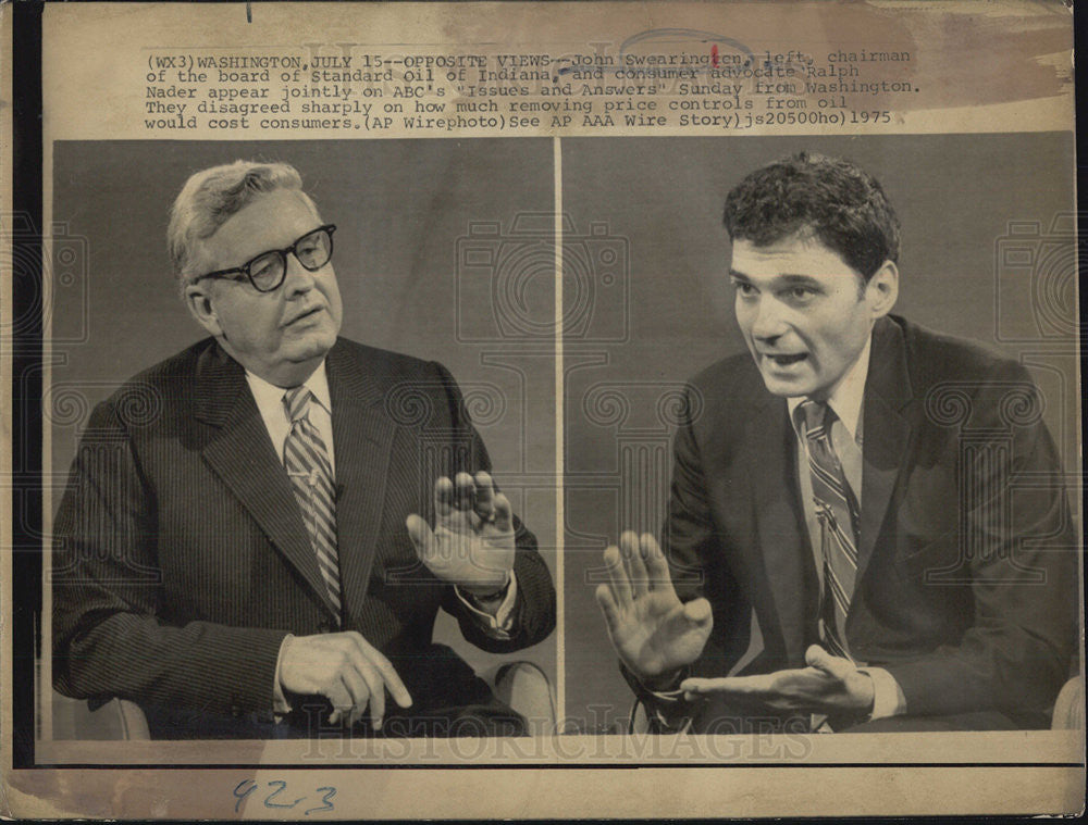 1975 Press Photo John Swearingten and Ralph Nader on Abc&#39;s Issues and Answers - Historic Images