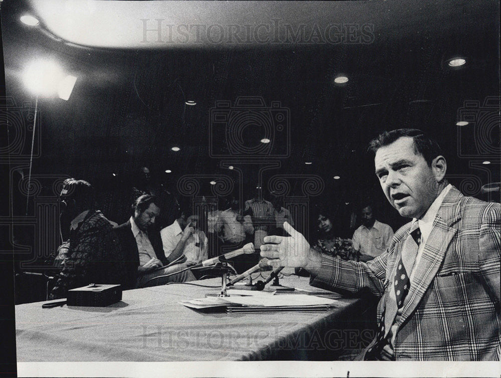 1975 Press Photo Norman Swanson President of Cook County Teachers  Union - Historic Images