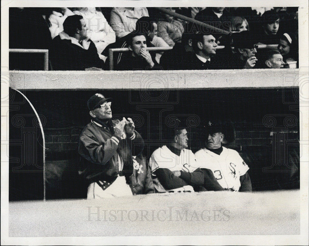 1969 Press Photo Don Gutteridge White Sox Mgr Has Words With ump Bill Kinnamon - Historic Images