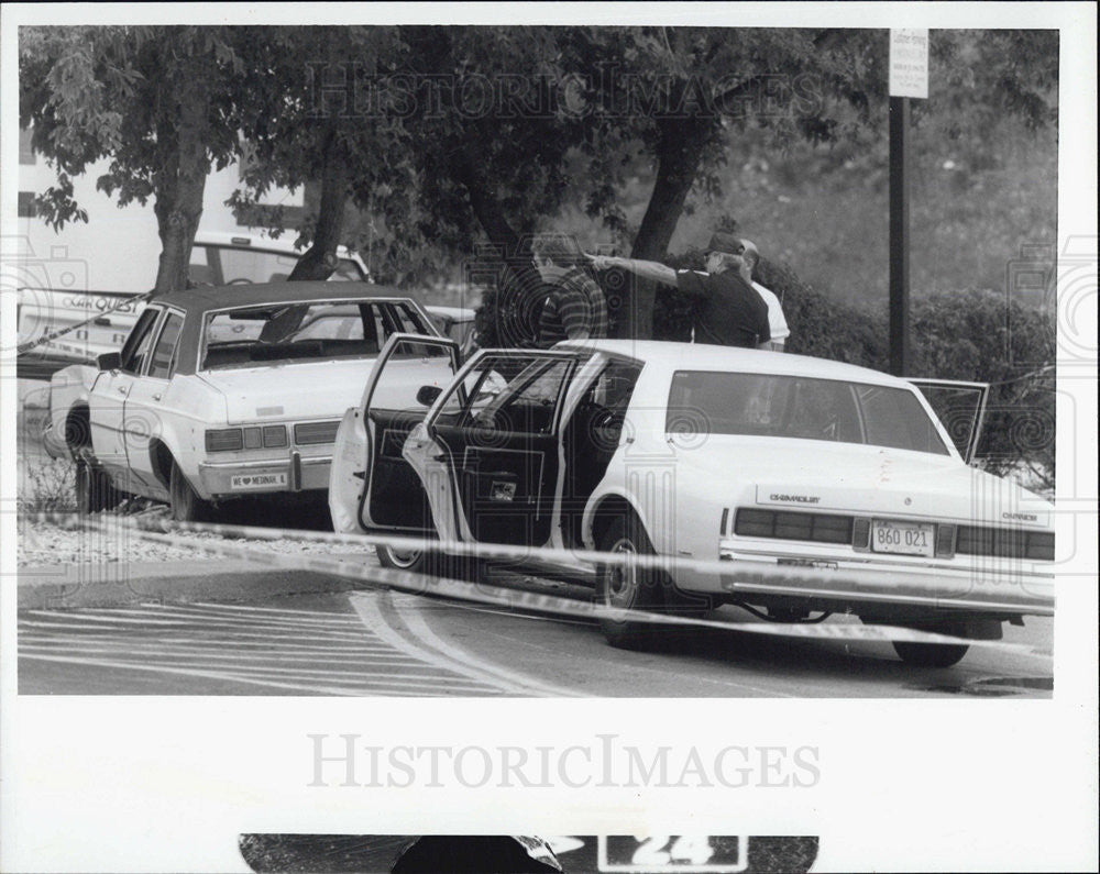 1992 Press Photo Aftermath of bank robbery and chase of C. Brett Swoape - Historic Images