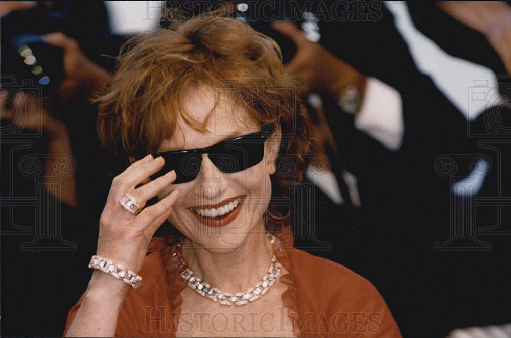 1998 Press Photo of Isabelle Huppert in Chopard jewelry at Cannes Film Festival - Historic Images