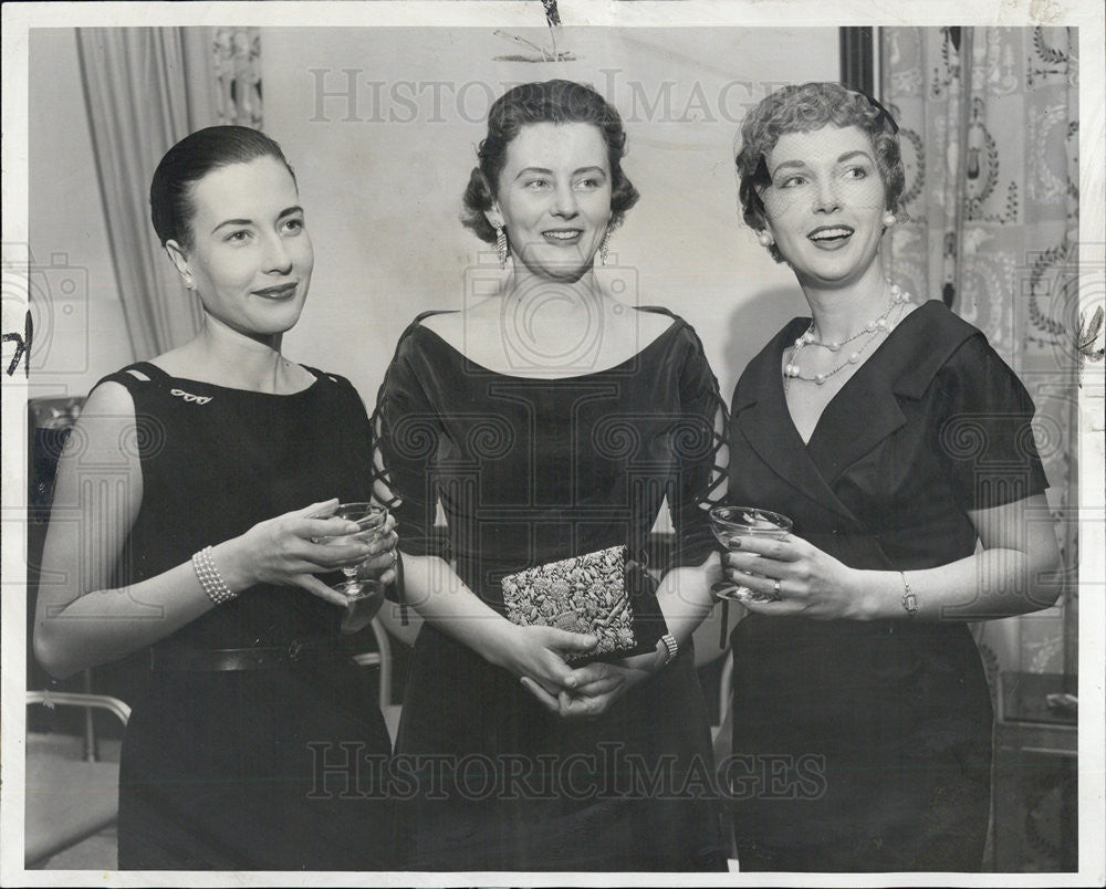 1959 Press Photo of ladies of the North Shore Service League of Chgo. Maternity - Historic Images