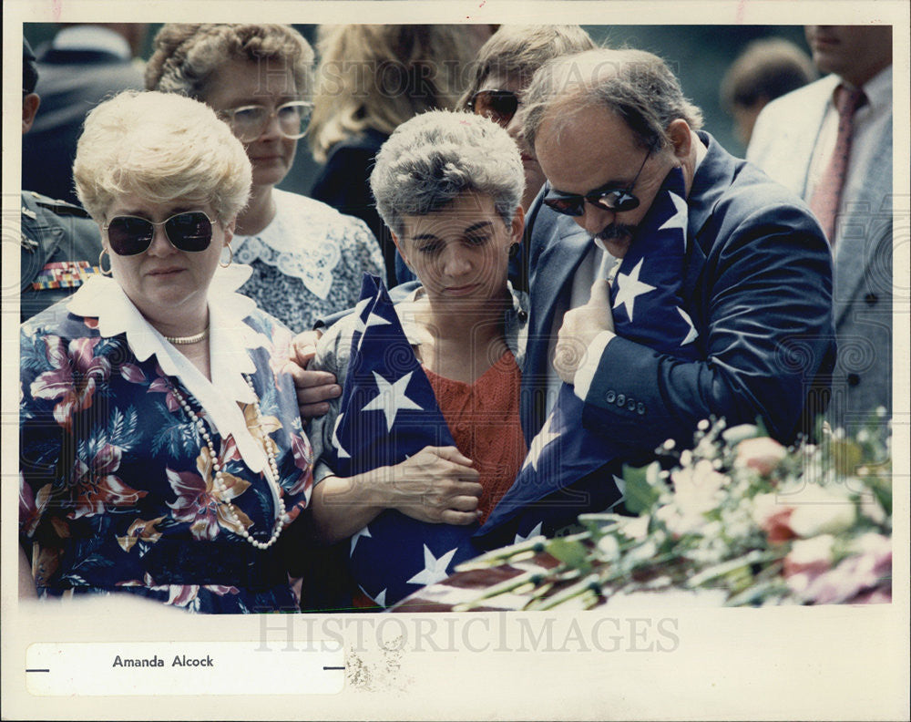 1989 Press Photo of funeral of Capt. Heather O&#39;Mara of United Flight 232 - Historic Images