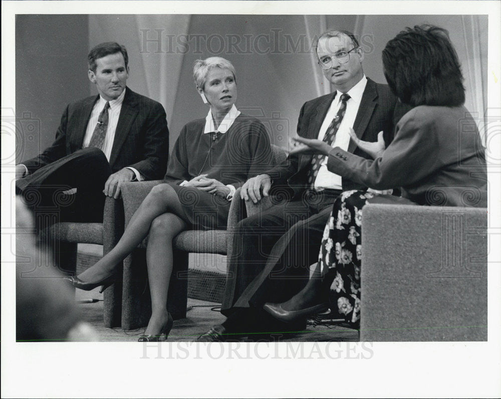 1989 Press Photo Oprah Winfrey Show on Plane Crash Survivors - Historic Images
