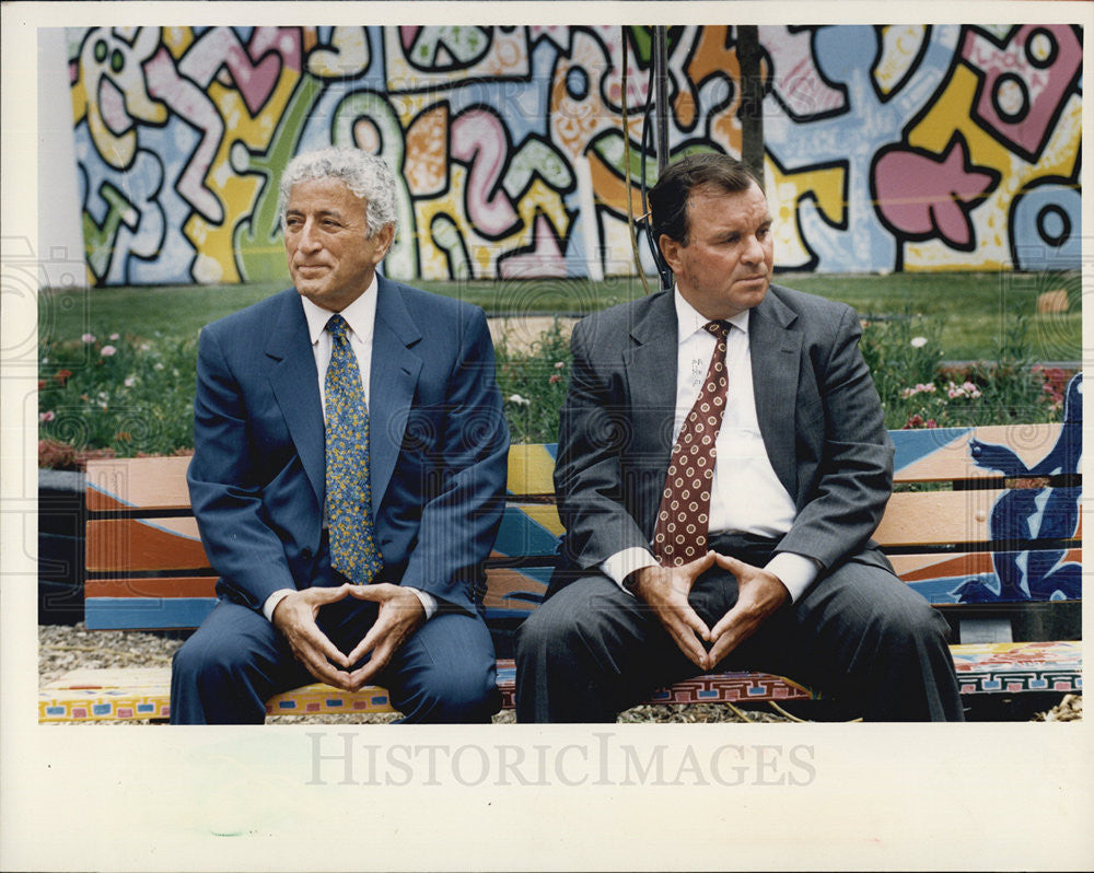 1994 Press Photo Tony Bennett and Mayor Daley converged to attend the opening of - Historic Images