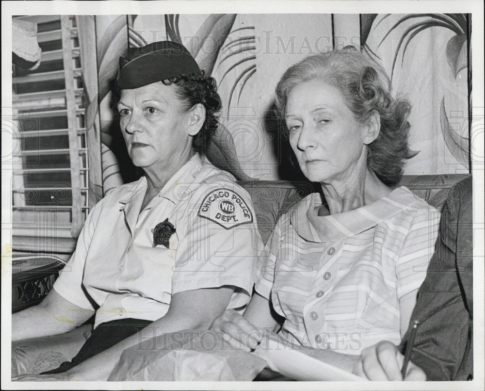 1959 Press Photo Marie McTighe/Police/Mrs. Beatrice Burns/Murder Case Inquest - Historic Images