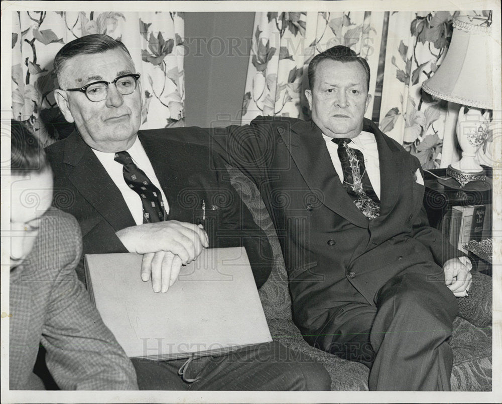 1954 Press Photo Charles O&#39;Regan/Alderman David McKierman/Mrs. John E. Stevens - Historic Images