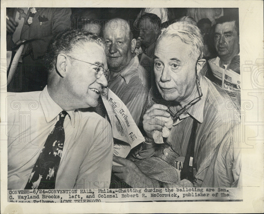 1943 Press Photo Sen. Wayland Brooks Colonel Robert R. McComick chatting during - Historic Images