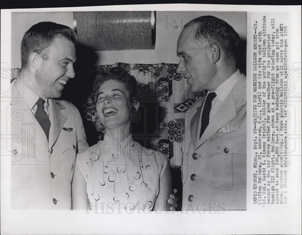 1958 Press Photo Lt Clifton McClure Lt Col David Simons - Historic Images