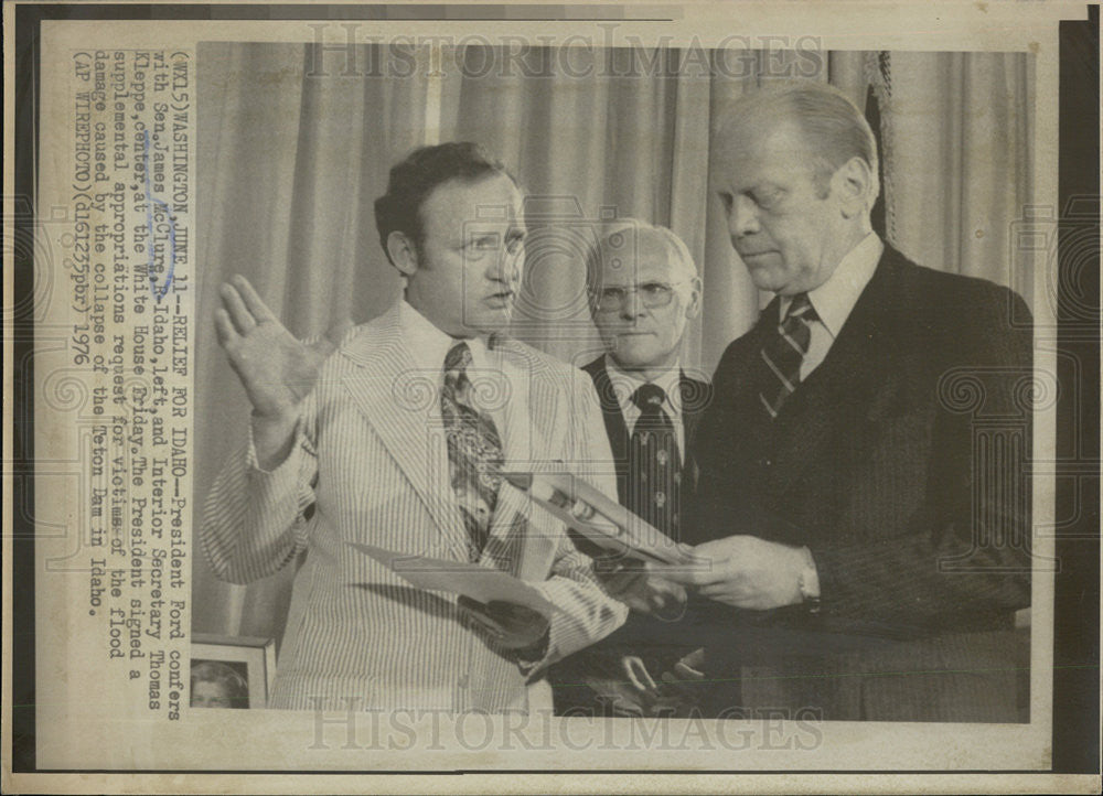 1976 Press Photo Pres Gerald Ford Sen James McClure Thomas Klepp - Historic Images