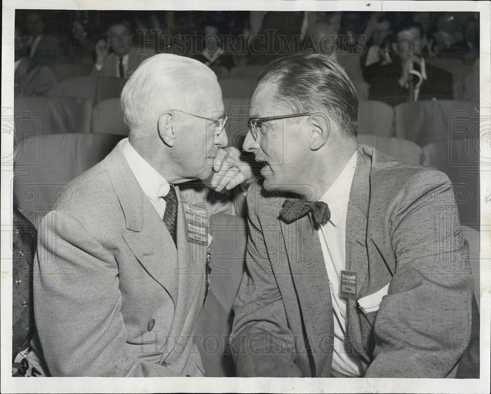 1956 Press Photo V.Y Dallman (L) and Rep.Richard Stengel candidate for US Senate - Historic Images