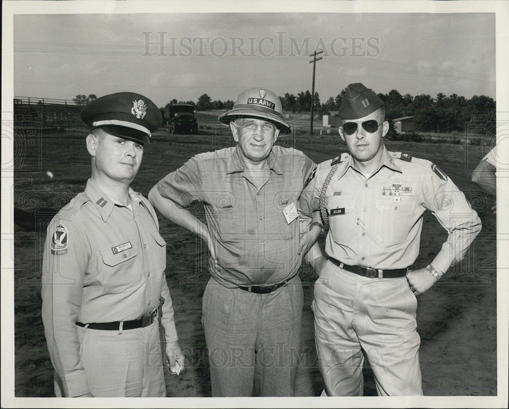 1959 Press Photo William McCallum president John Morrell Company Capt. Harry - Historic Images