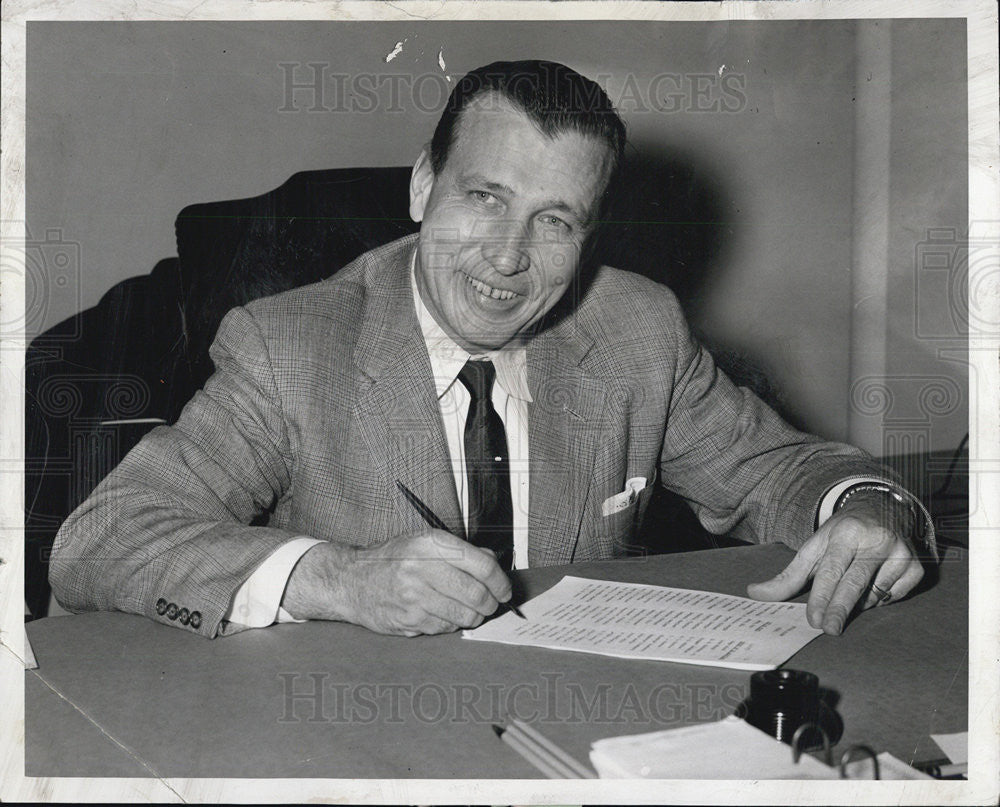 1958 Press Photo Peter J. McGuire Republican Candidate sheriff - Historic Images