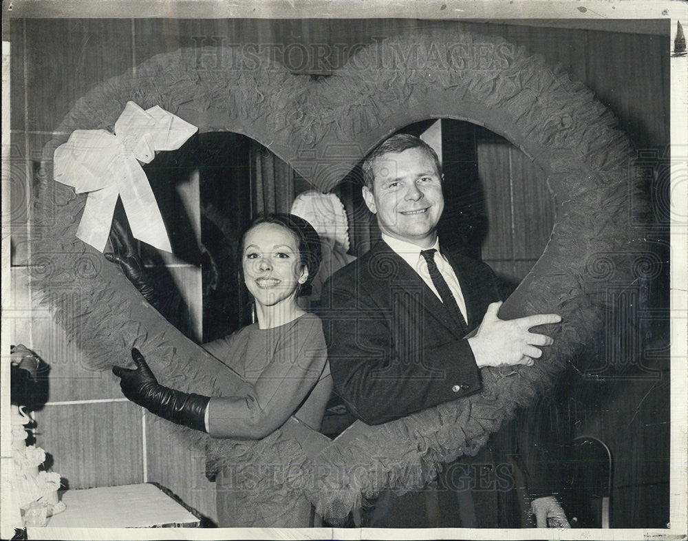 1966 Press Photo Mr. Mrs. James McHale North Shore Service League Chicago - Historic Images