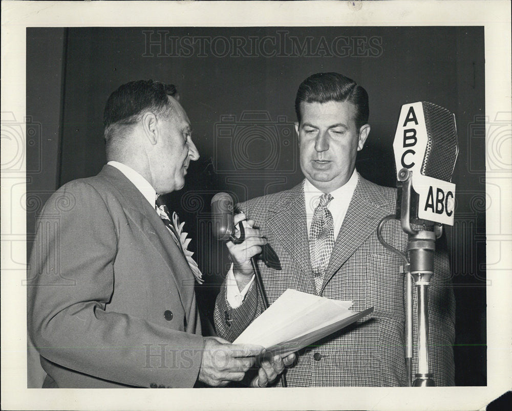 1948 Press Photo Kansas Gov. Frank Carlson (L) &amp; ABC Radio&#39;s Don McNeill - Historic Images