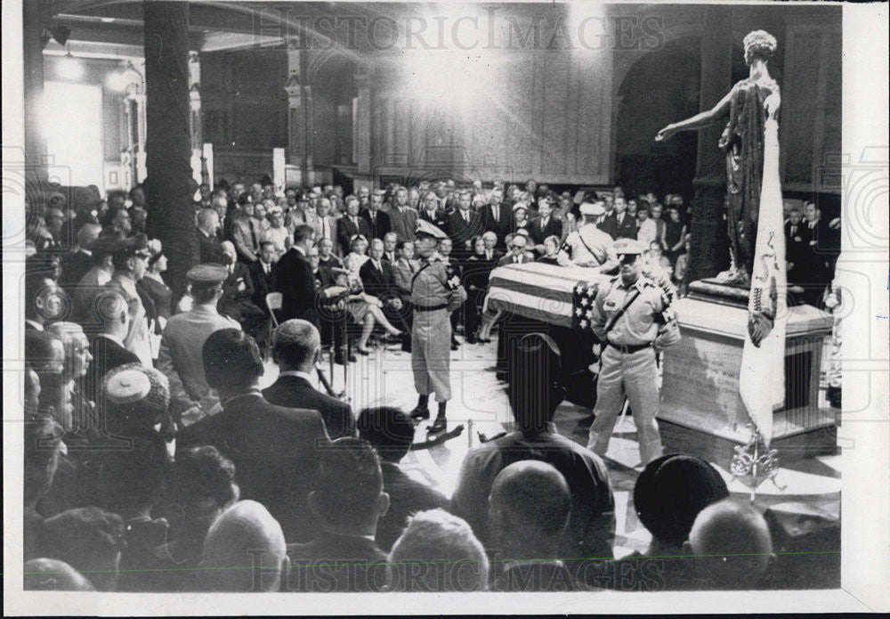 1965 Press Photo Memorial Ceremonies of Adlai Stevenson at State Capitol Rotunda - Historic Images