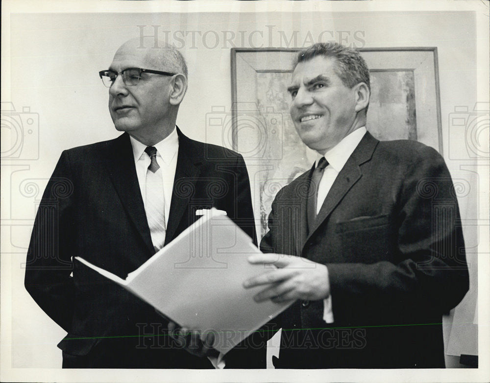 1965 Press Photo William McCoy Washington DC candidte Head County Hospital - Historic Images