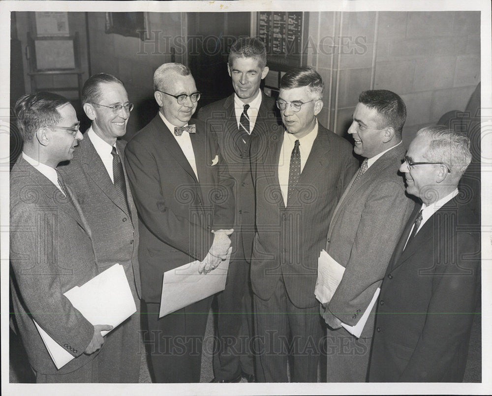 1957 Press Photo University of Chicago Conference on Labor Relations - Historic Images