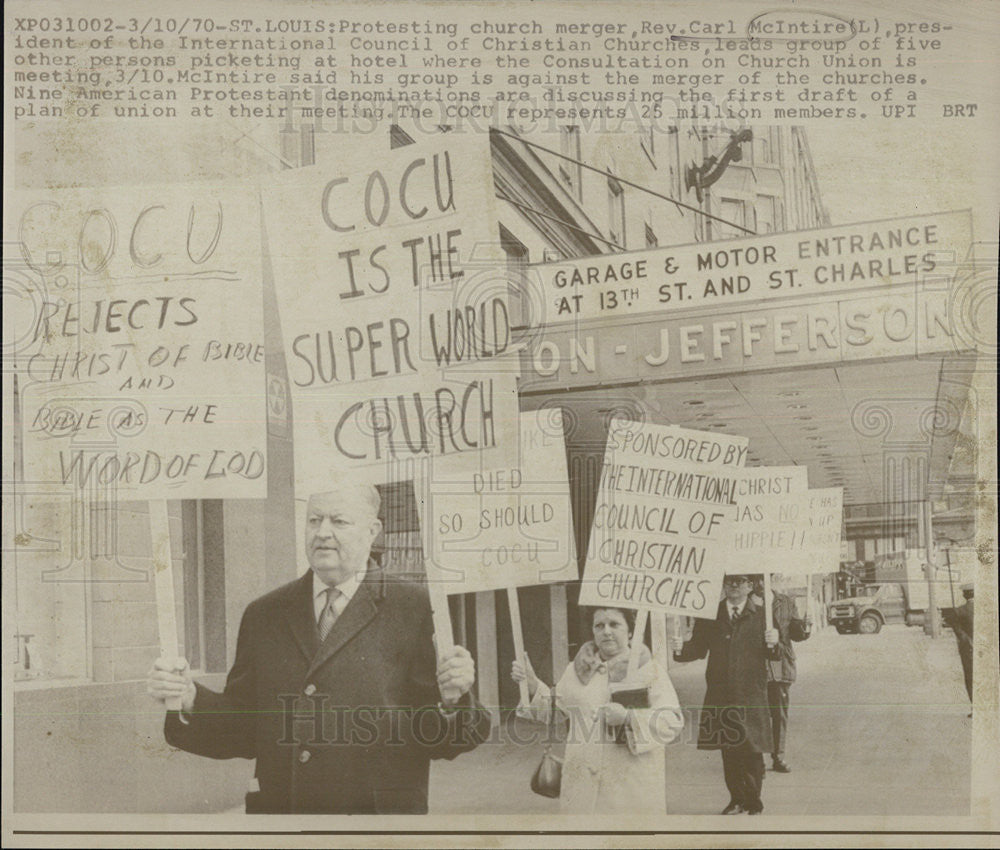 1970 Press Photo Rev. Carl McIntire Protests Merger of Churches With COCU - Historic Images