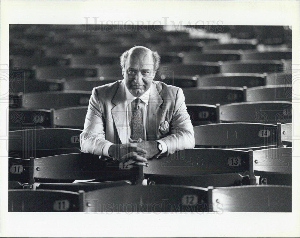 1994 Press Photo Zarin Mehta Exec Dir Of Ravnia Festival In Highland Park IL - Historic Images